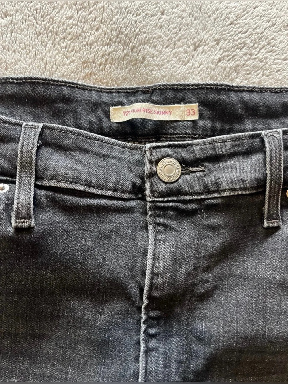Black Levi Strauss 721 High Rise Skinny Shorts Women’s Size 33